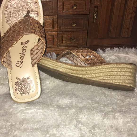 Skechers Shoes - Skechers Cali woven sandals SIZE 8.5